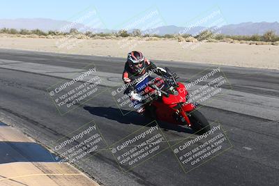 media/Dec-01-2025-Moto Forza (Mon) [[2daa91e15f]]/2-Intermediate Group/Session 4 (Turn 10 Inside)/